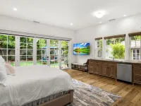 Montecito Beach House w/Hot Tub & Cold Plunge - Walk to Beach and Restaraunts Hotels in Montecito