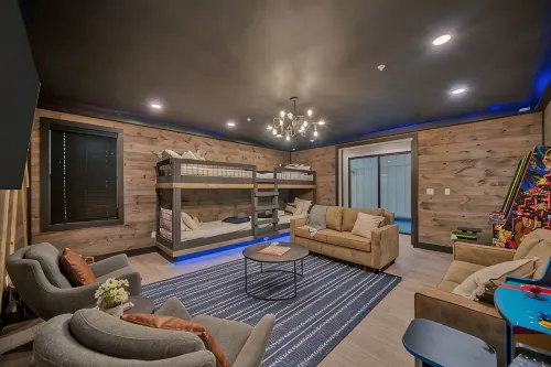 Luxe Lodge/Heated Pool/Hot Tub/Game Room/Sleeps 22/Rocky Top Sports Complex - 산장
