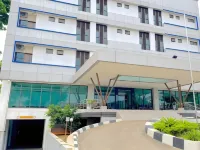 Makati Hotel Cibitung Hotels near Cibeureum Lake