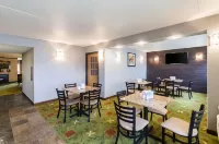 Quality Inn & Suites Mayo Clinic Area - breakfast