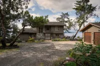 SaliHaven: Oceanfront 3 Br 3 Beds 3.5 Ba + Gym - Villas