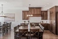 Large 9 Bedroom Home w/Private Pool, Indoor Sports Court & Arcade Room - ブティック