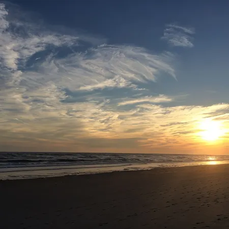 Fantastic Oceanfront 4bd/2ba. 3 nt min Spring/Fall, up to 15% off for 7 days!