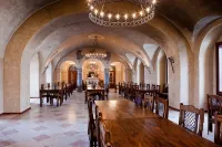 Chateau Zbiroh - breakfast