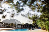 President Resort Hotel - Pools