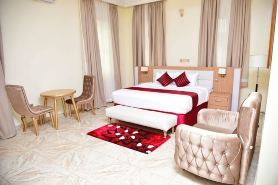 Elegant Hotel & Suites by City Green