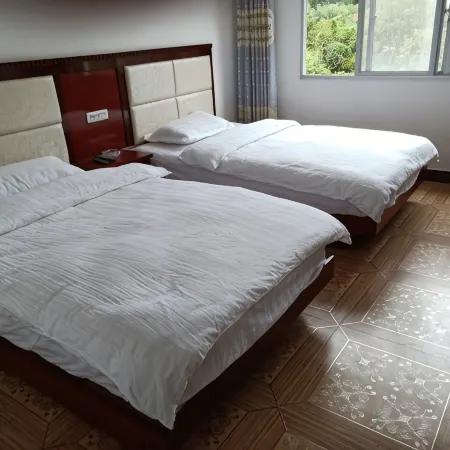 Nanjiang A small hotel