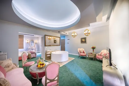 Phoenicia Comfort Hotel - Romanttinen