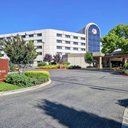 DoubleTree by Hilton Hotel Pleasanton at the Club