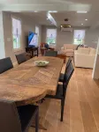 Modern Cottage Walk To Town & Beach