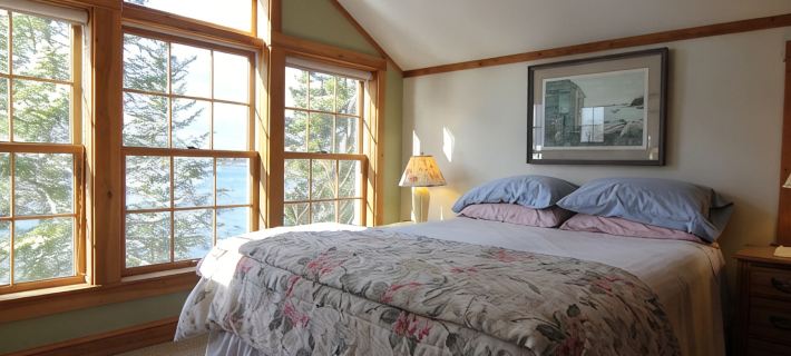Paul's Cottage - Waterfront on Quietside of Mount Desert Island/Acadia Nat.Park Hotels in Tremont