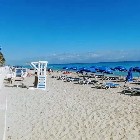 Luxe Hollywood Beachfront Condo
