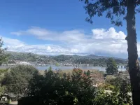 Lovely and Quiet suite with GORGEOUS VIEWS-10 min to Golden Gate Bridge