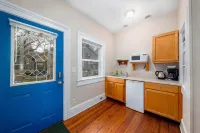 Private Suite Walk Downtown- Private Bath-Private entrance. - Condos