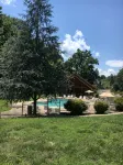 Cabin Sleeps 8 w/ 2 King Suites, Theater/Hot Tub/Pool Table, Small Dog Friendly! - Chalets