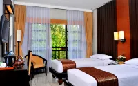 Sari Ater Hotel & Resort - Pools