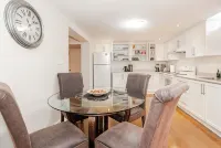 Pearson Gateway Executive Suite – 2Br + 2 Parking - Condos