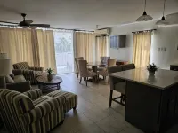 Large 1Br/1Bath Apt in Beautiful St Martin in Simpson Bay - Homestays