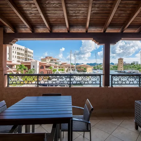 Porto Cupecoy : Spacious 2 BRS condo on Porto Cupecoy Marina
