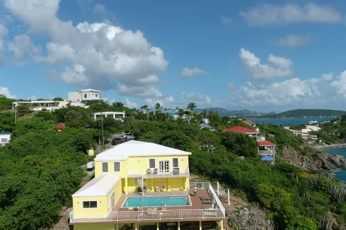 A true oceanfront villa with amazing sunsets and pool. Very nice location. - 3-Star