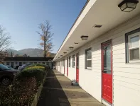 Monument Mountain Motel - Parkplatz