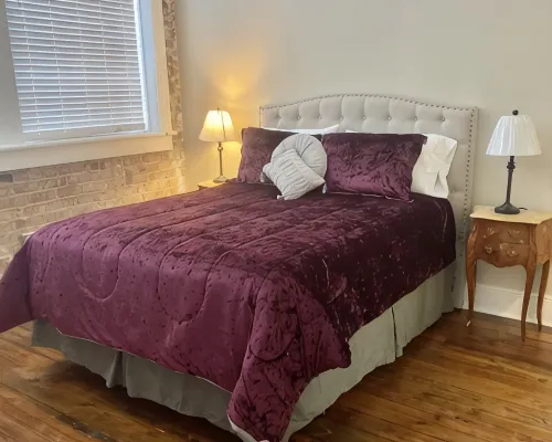 Historic downtown apartment on main street Hotels in Crowley