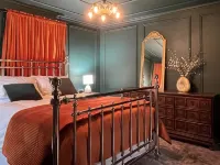 Modern Farm House Pensacola, FlCentrally located in the heart of Pensacola - Wifi