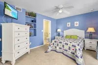 Oceanfront Multi-Family Retreat // 4 Bed, 4.5 Bath // 2 Fully Equipped Kitchens! - WiFi