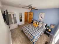 Delightful 3-Bedroom Home on the New River - Wifi