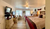 Walk in level. 3 King beds, , massage chair. Water Bubble Cascade . - Wifi