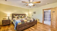Breath-taking long-range views nestled in the heart of the Great Smoky Mountains - Wi-Fi