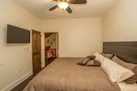 NEW FOREST COTTAGE W/GRILL & SCREENED IN PATIO:HIKE, FISH, GOLF, WATERFALLS - Boutique