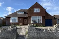 Lovely seaside chalet with just a 2 minute walk to the beach! - 3-Star