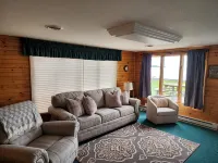 A true Hidden Gem waterfront lake home, w/breathtaking views - Wi-Fi