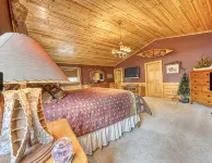 Lakefront 5 Bedroom Cabin on Mead Lake - Alppimaja
