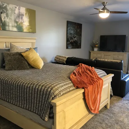 Fun condo, Pineview Reservoir, powder mountain, lrg 2 bedroom.