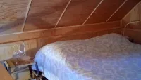One bedroom cabin with inside toilet and stand up loft.  PET FRIENDLY! - Hytter