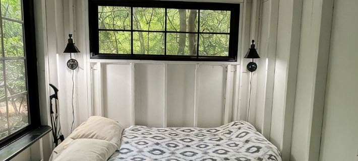 Holly Trail Treehouse in Anderson w/Wifi, AC, Smart TV, Full Bath and Washer アンダーソンのホテル
