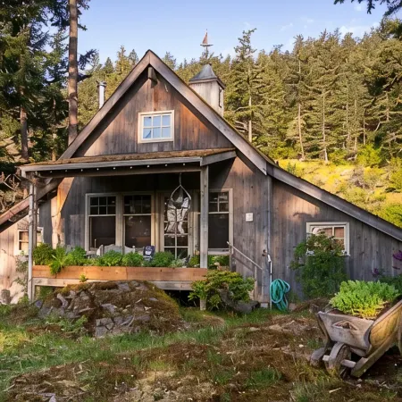 Cottage-in-the-Barn on Dragonfly Farm