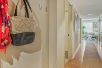 Midtown Light filled Stylish Walkable everywhere - Apartemen