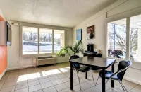 Rodeway Inn - Parking
