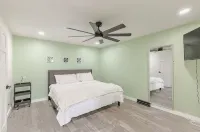 Fantastic Brickhouse sleep 12 plus, near MSU, Bass pro, Springfield downtown! - 홈스테이