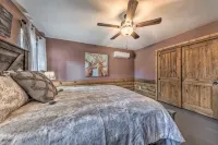 81C Cozy Cabin in Ruidoso Midtown! - 4-Star