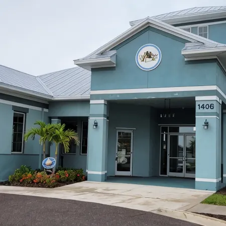 Home Paradise, Cozy guest suite in Ruskin POOLS HIGH SPEED WIFI BEACH MINUTES!!!