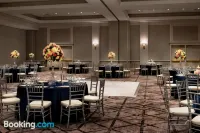 Philadelphia Airport Marriott - Airport Shuttle