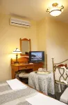 Lévay Villa Hotel - Bãi đậu xe