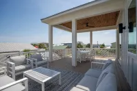 Sandcastle on 2nd - New Construction, Heated Pool, GOLF CART, Steps to Beach! - Boutique