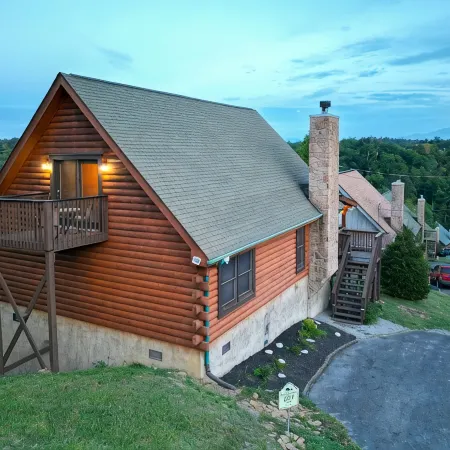 Mooseberry Ridge 2 Mstr Bdrm Suites Hot Tub*Game Rm*Fast WiFi*Seasonal Pool