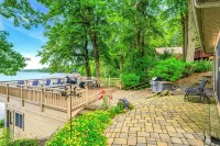 Woodsy Waterfront Retreat on Gorgeous Balsam Lake - 4-Star
