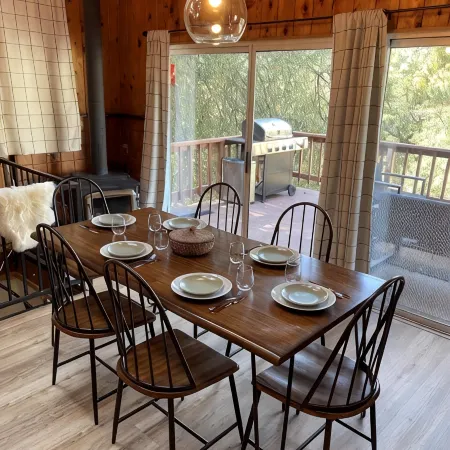 Idy Hideaway: Picturesque Mountain Cabin in Perfect Location